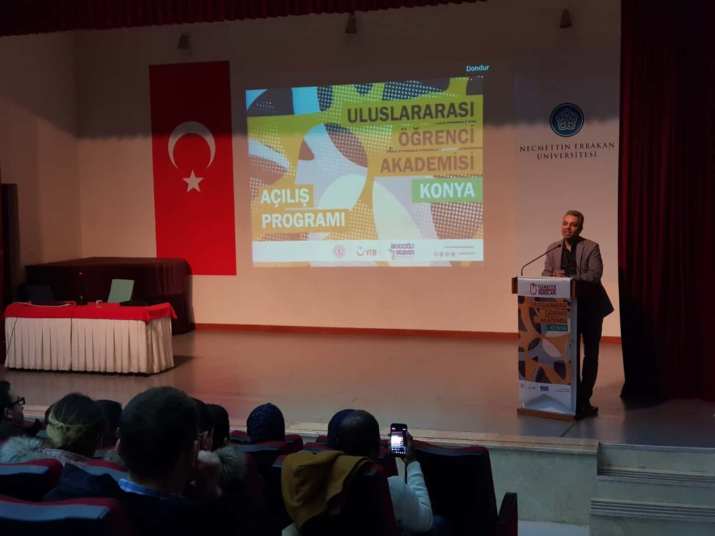 Uluslararası Öğrenci Akademisi’nde İlk Ders Yapıldı