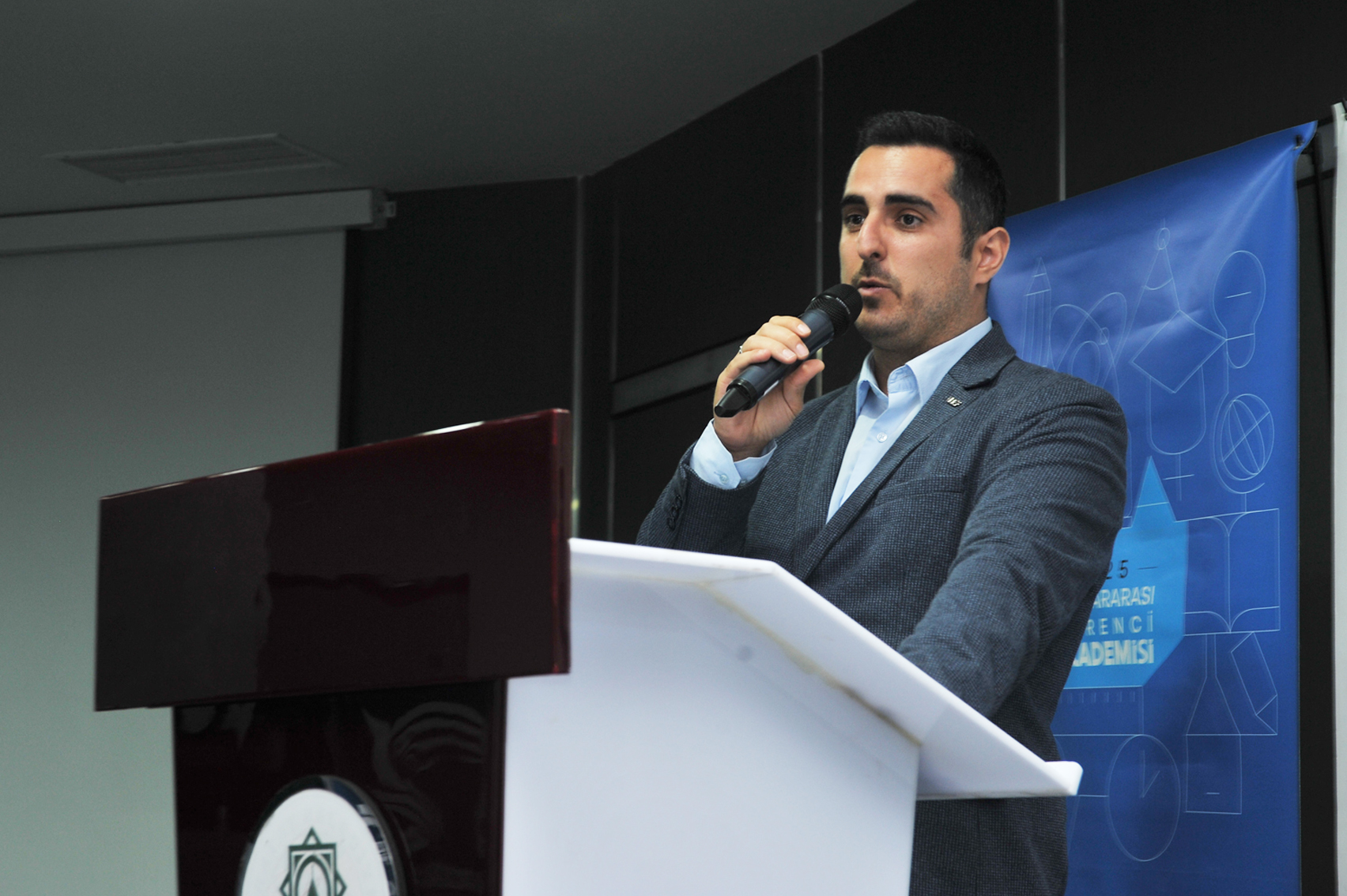 İki Doğu İki Batı’dan Mezuniyet Programı