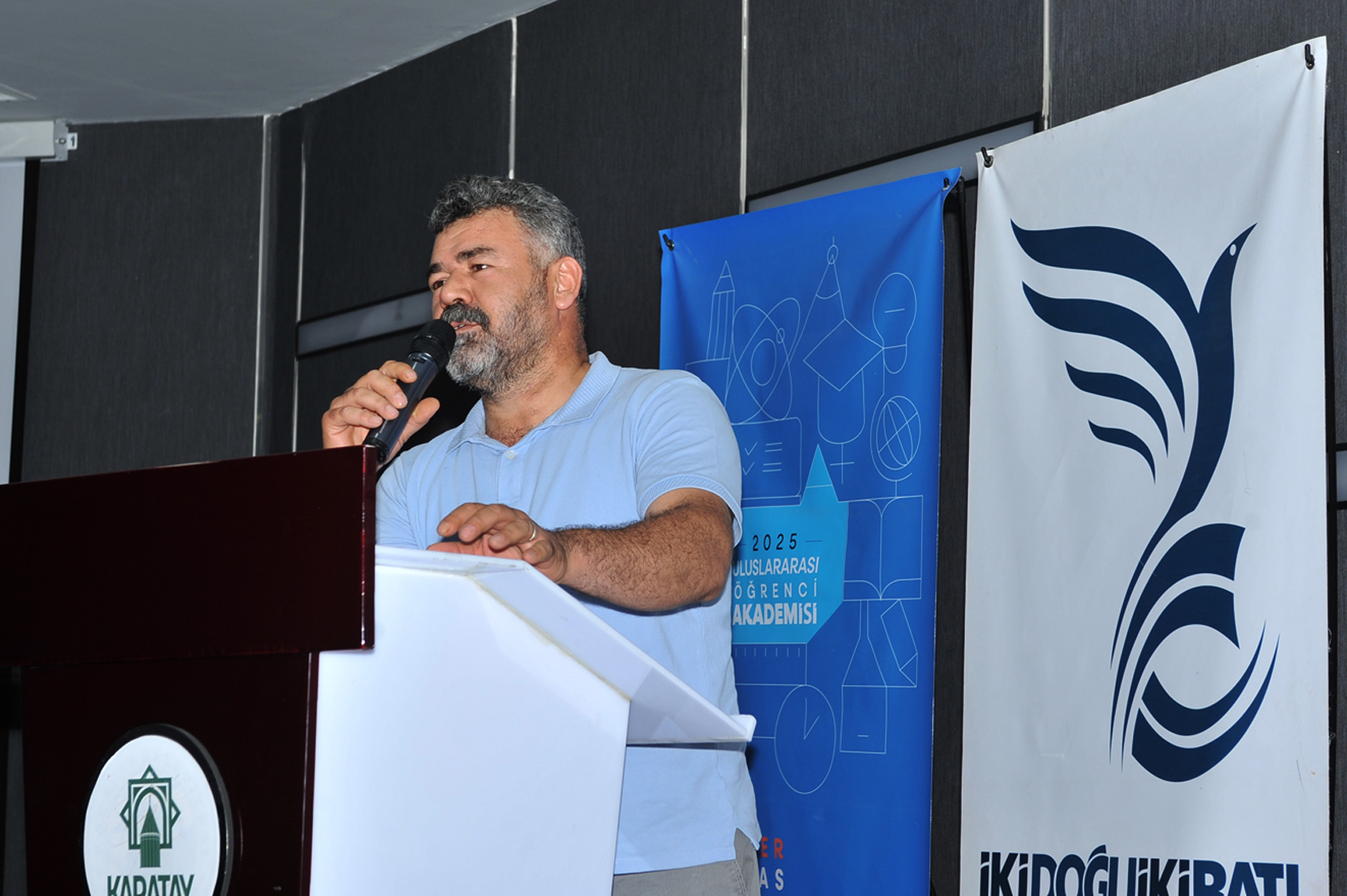 İki Doğu İki Batı’dan Mezuniyet Programı